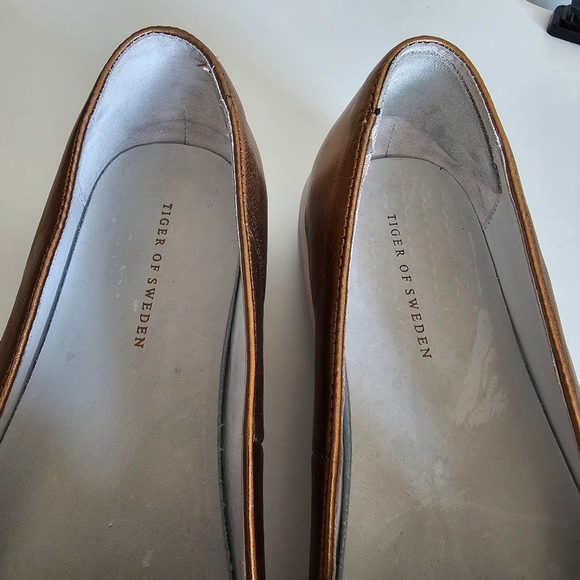 Tiger of Sweden Gold Loafers Minimalist Design Size 8.5 - Picture 5 of 16